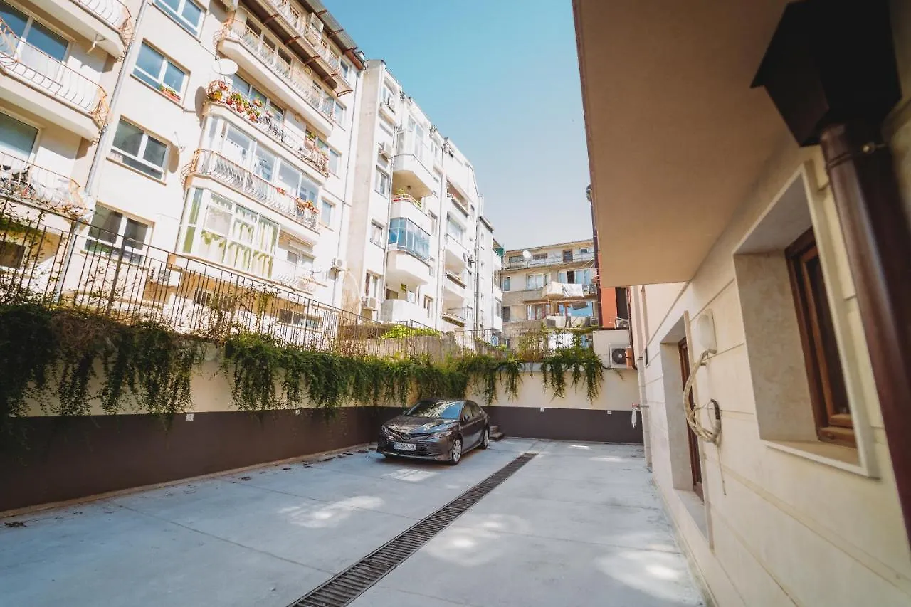 Andreya'S Sea Apartment-Beach, Sea Garden ,Old Town, Free Parking, Free Evcharging Station Varna Apartment
