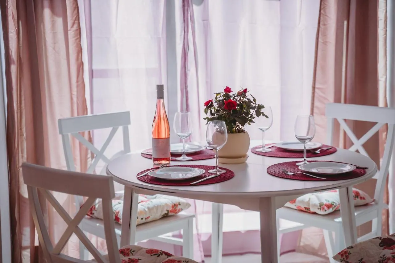 Andreya'S Sea Apartment-Beach, Sea Garden ,Old Town, Free Parking, Free Evcharging Station Varna Apartment