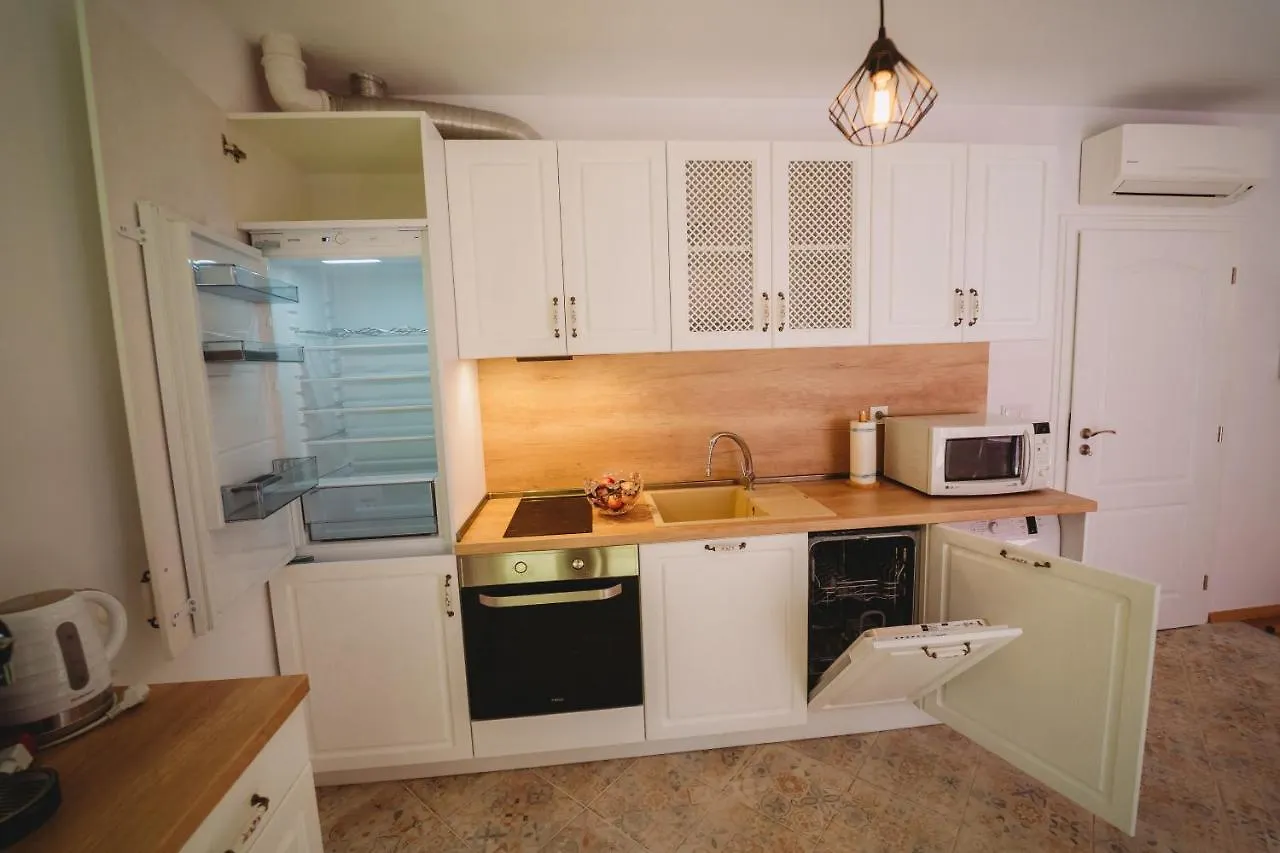 Andreya'S Sea Apartment-Beach, Sea Garden ,Old Town, Free Parking, Free Evcharging Station Varna
